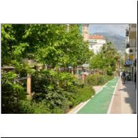 2022-04-27 Radweg,Begruenung Rue Marechal Joffre 11.jpg